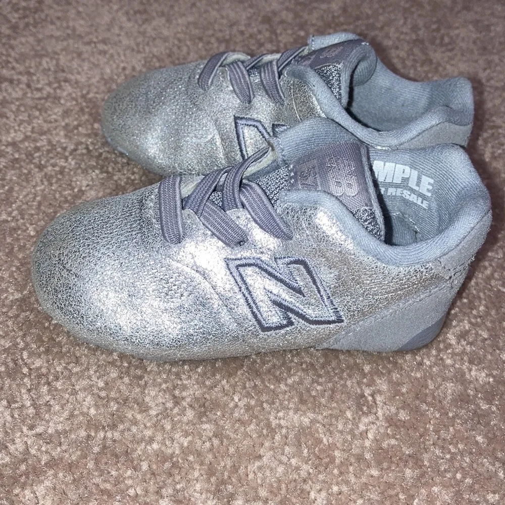 New balance 574 silver crib shoe 3w unisex